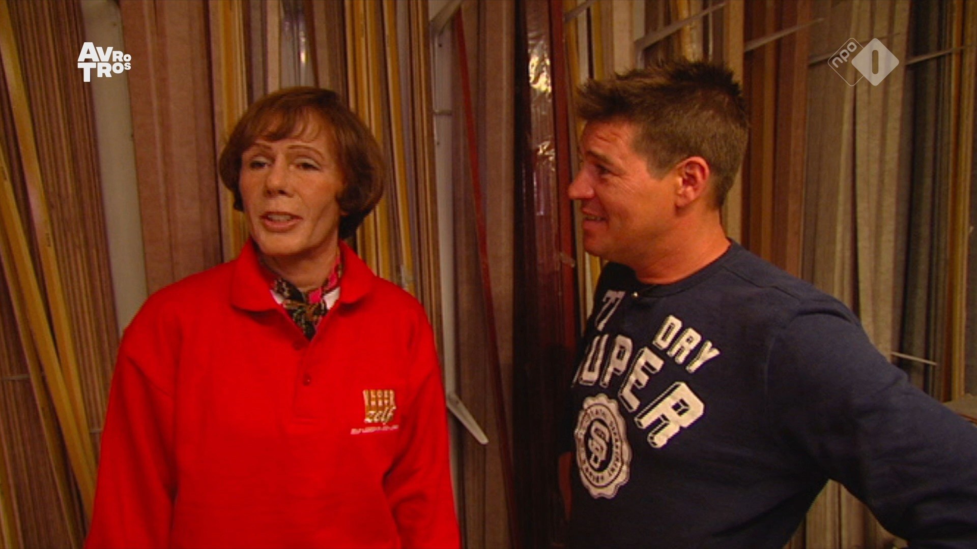 Wendy van Dijk (links) fopte Martijn Krabbe